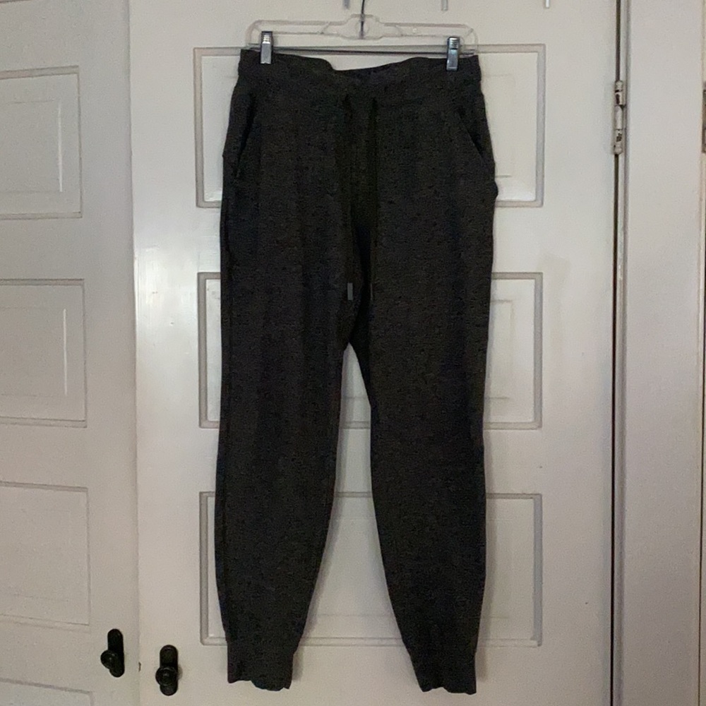 Super soft Ready to Rulu Lululemon pants size 10